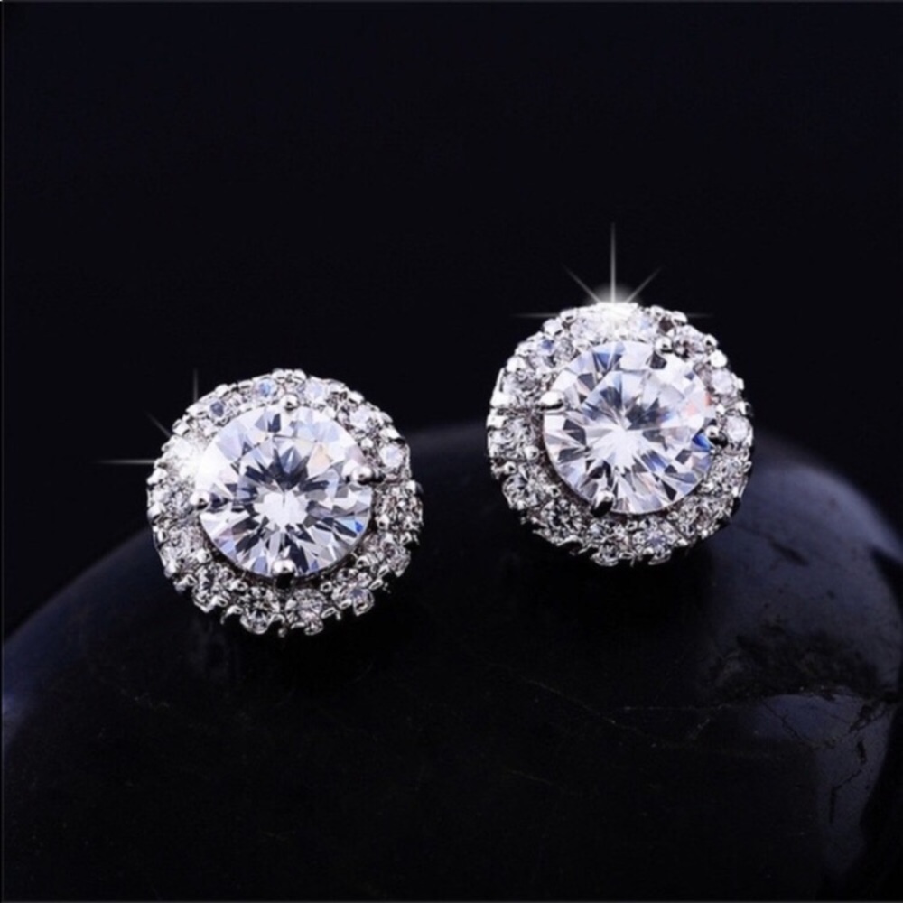 NWT 18K White Gold Diamond Earrings - Picture 3 of 8